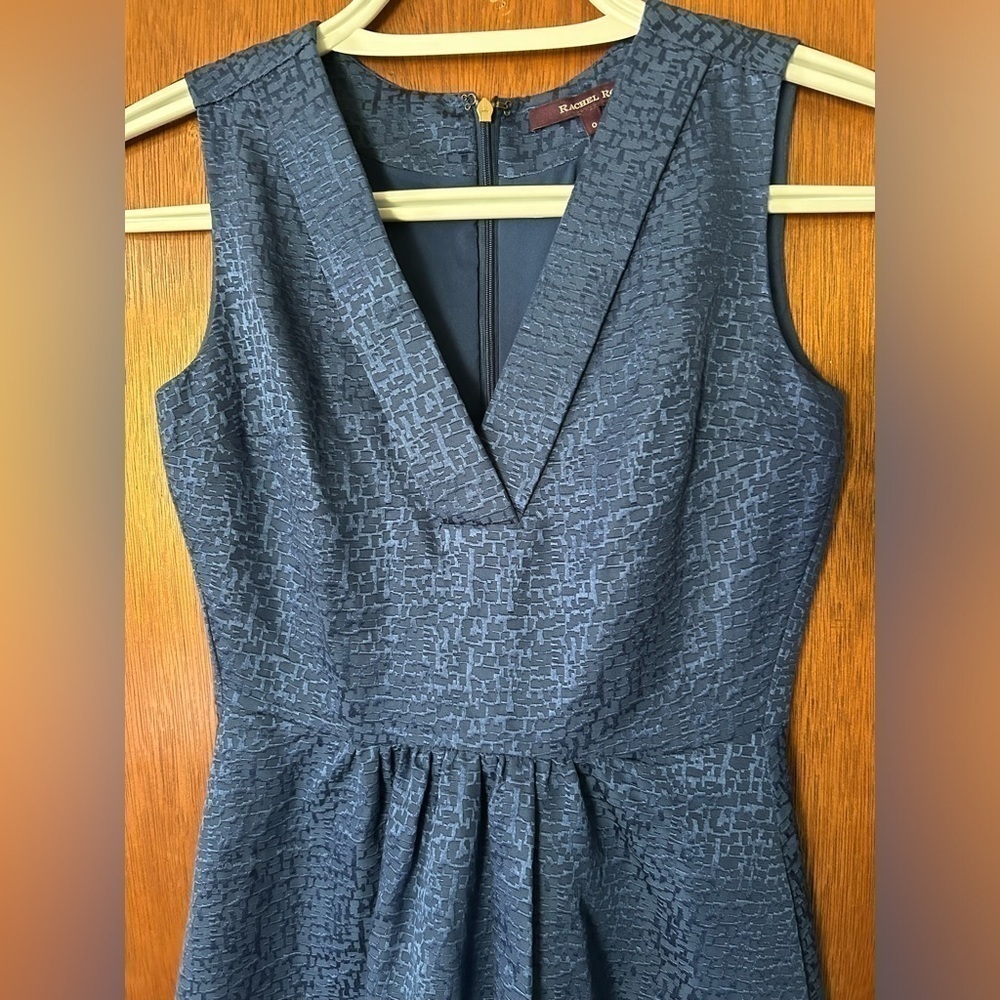 Rachel Roy Silk blend v neck Aline midnight blue textured geometric dress size 0 - Picture 3 of 11